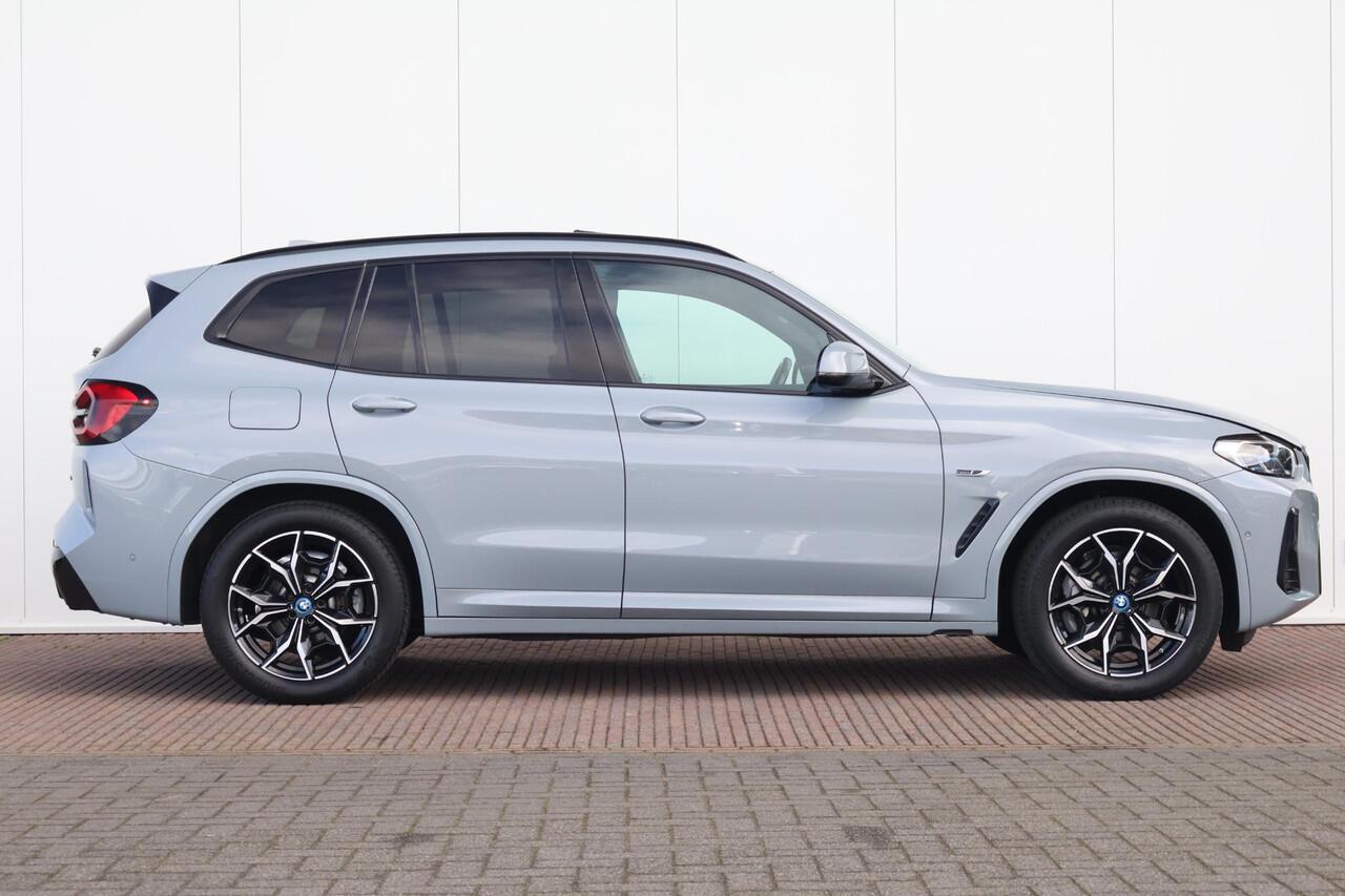 BMW X3 xDrive30e / M-Sport Pakket / Pano Dak / Trekhaak / Head-Up / Comforttoegang / Laserlicht / Hifi /
