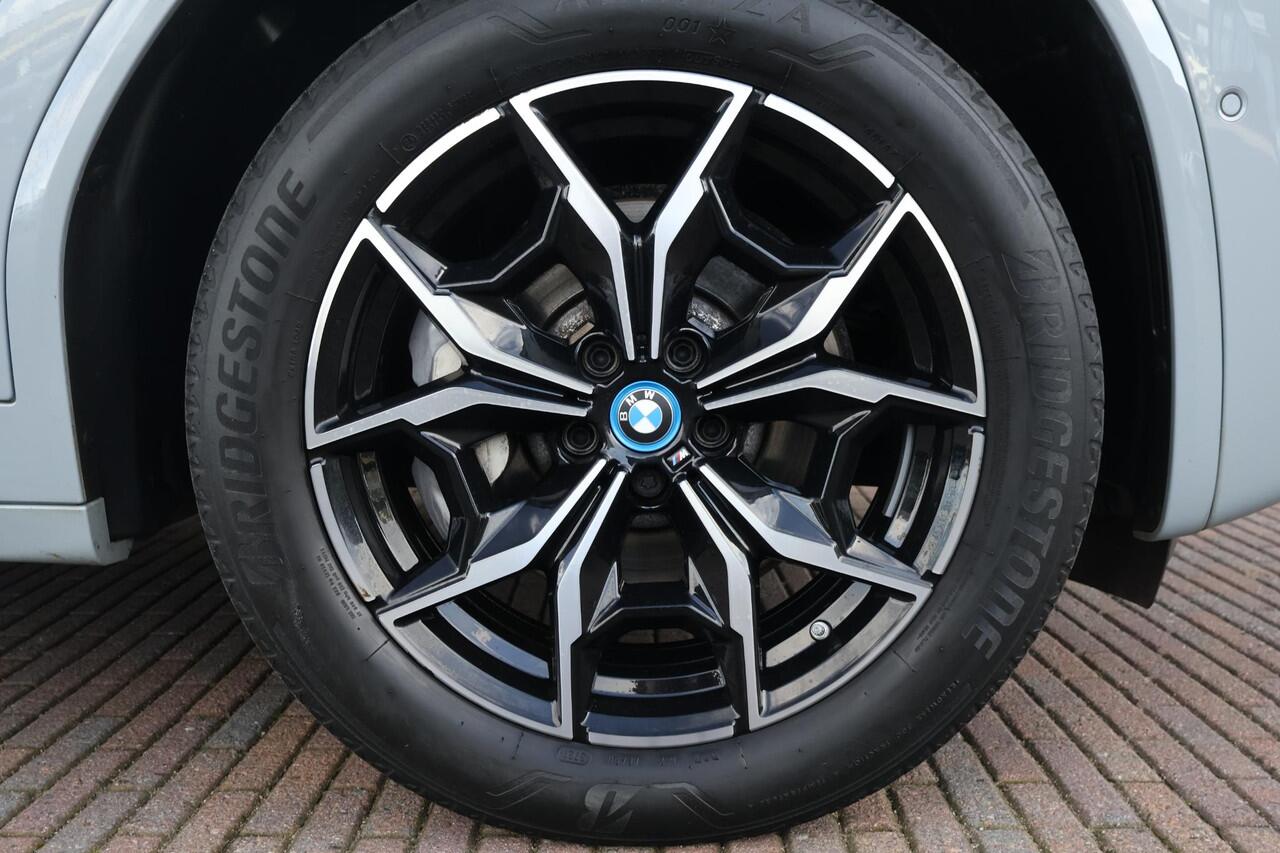 BMW X3 xDrive30e / M-Sport Pakket / Pano Dak / Trekhaak / Head-Up / Comforttoegang / Laserlicht / Hifi /