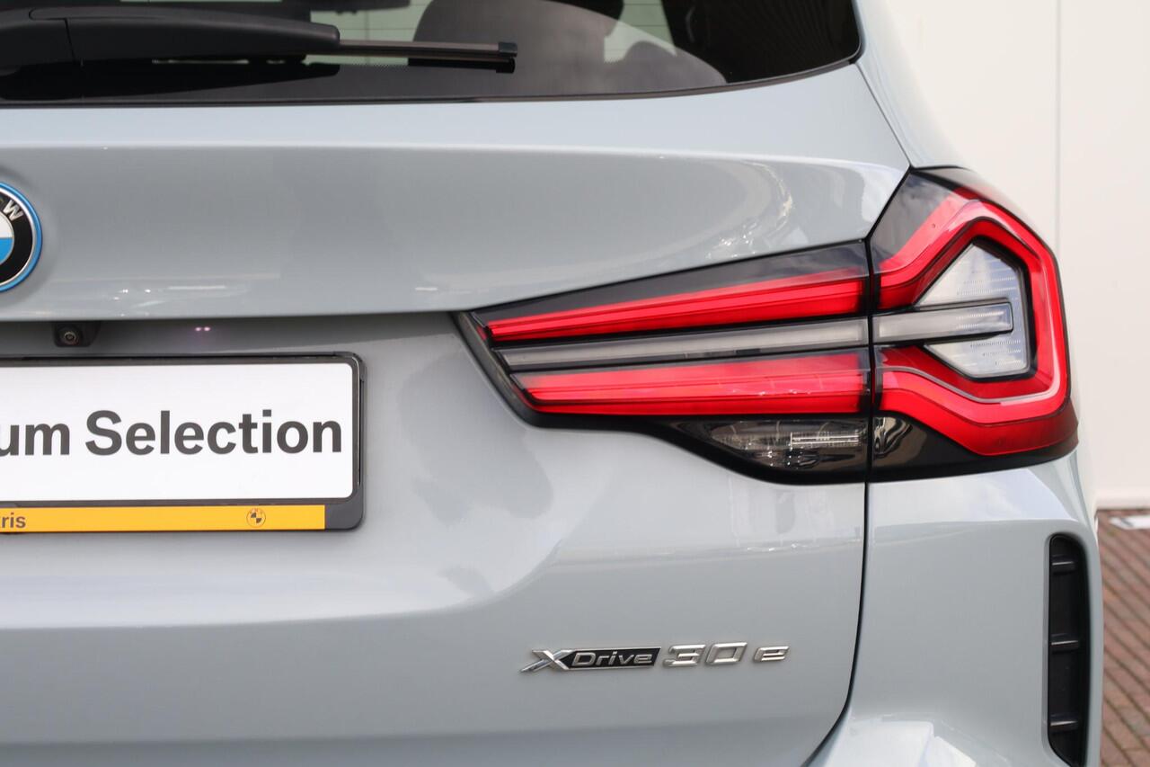 BMW X3 xDrive30e / M-Sport Pakket / Pano Dak / Trekhaak / Head-Up / Comforttoegang / Laserlicht / Hifi /