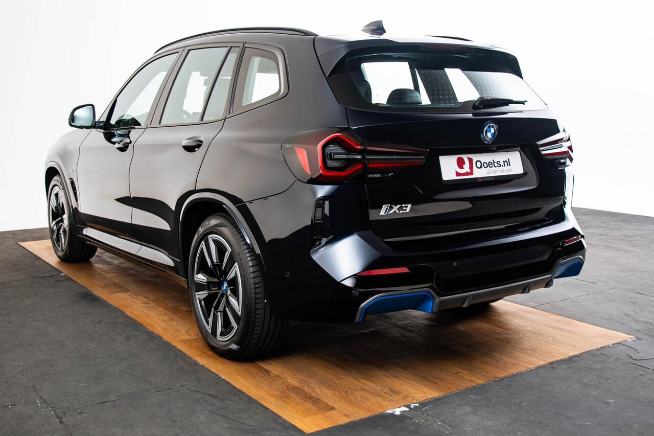 BMW X3 iX3 Executive 80 kWh Driving Assistant Professional - Comfort Access - Elektrisch verwarmde voorstoelen - Sportstoelen - Parking Pack - Automatisch dimmende binnenspiegel - Adaptief onderstel -