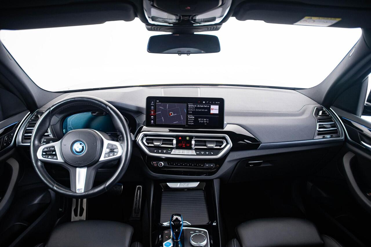 BMW X3 iX3 Executive 80 kWh Driving Assistant Professional - Comfort Access - Elektrisch verwarmde voorstoelen - Sportstoelen - Parking Pack - Automatisch dimmende binnenspiegel - Adaptief onderstel -