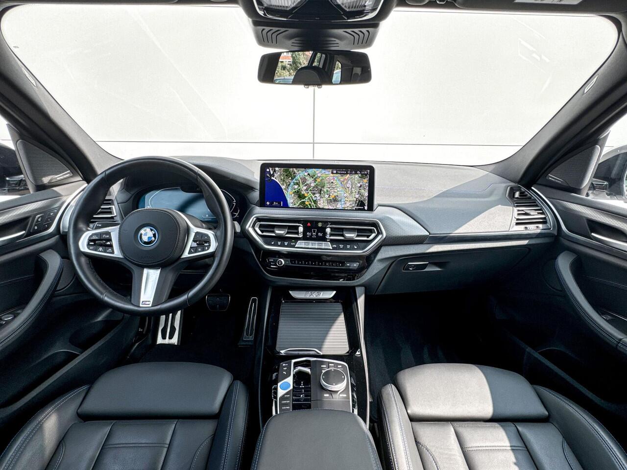 BMW X3 iX3 High Executive | Glazen Panoramadak | Harman Kardon | Headup display | Stoelverwarming