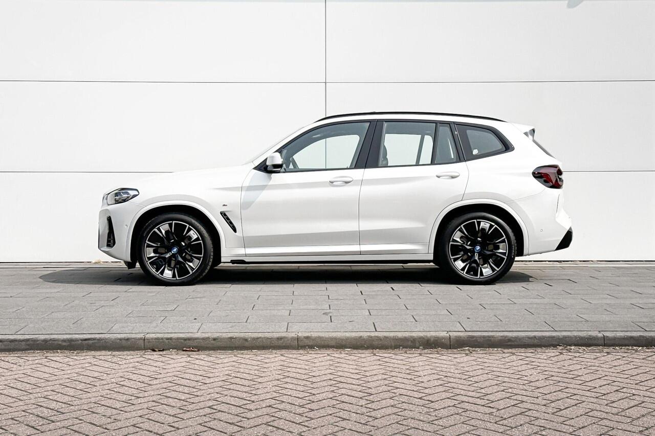 BMW X3 iX3 High Executive | Glazen Panoramadak | Harman Kardon | Headup display | Stoelverwarming