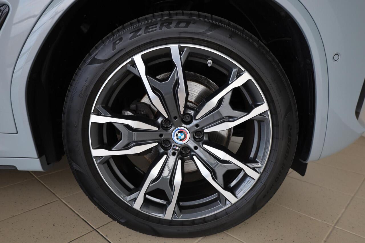 BMW X3 xDrive20i High Executive | M Sportpakket | Elektrische trekhaak | Driving Assistant