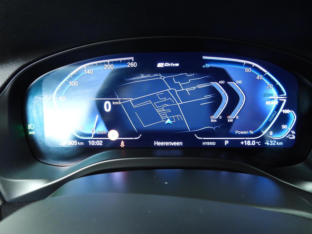 BMW X3 xDrive30e | M-Sportpakket | LED | Leder | HUD | Active cruise | Schuifdak | Trekhaak | DAB | Hifi speakers | Alu 19 inch