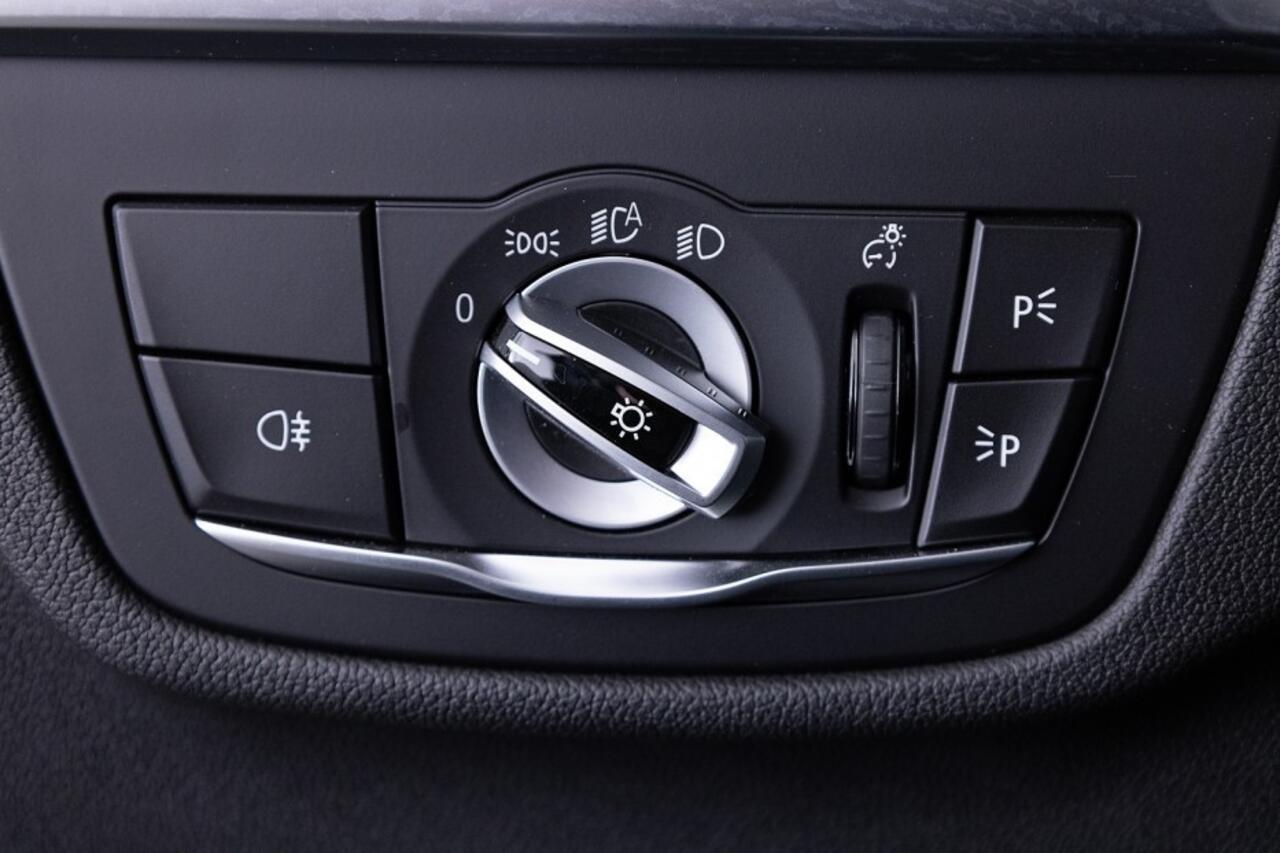 BMW X3 Xdrive30e Edition Plus | LEDER | Full LED | NAVI | ECC