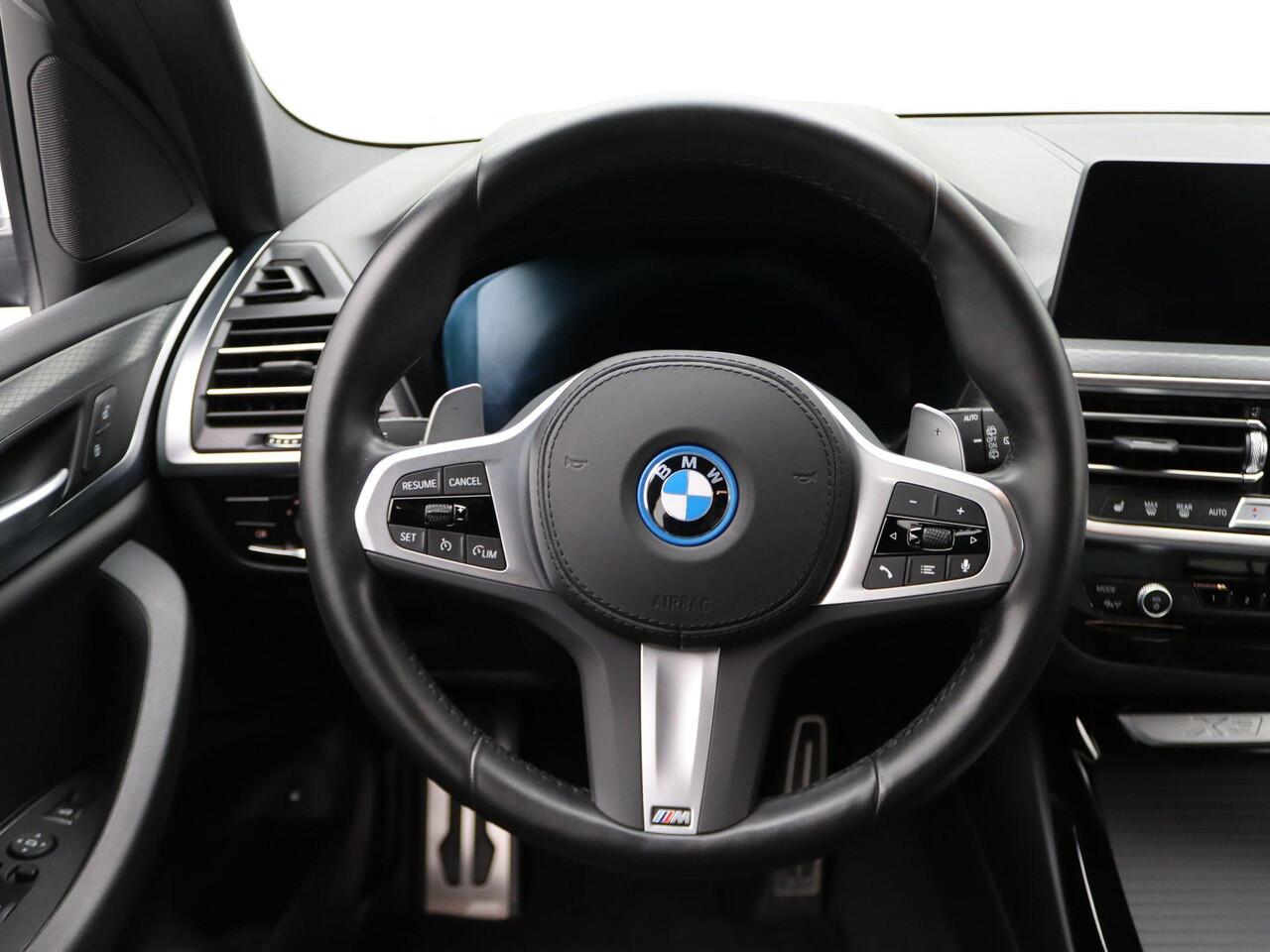 BMW X3 xDrive30e High Executive | M Sportpakket | DAB | HiFi | 20''