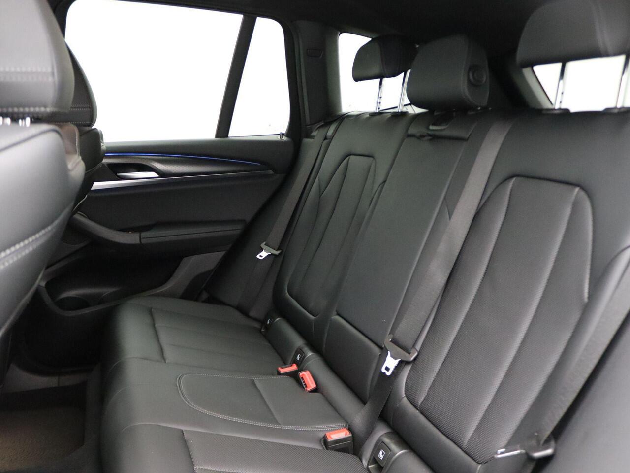 BMW X3 xDrive30e High Executive | M Sportpakket | DAB | HiFi | 20''