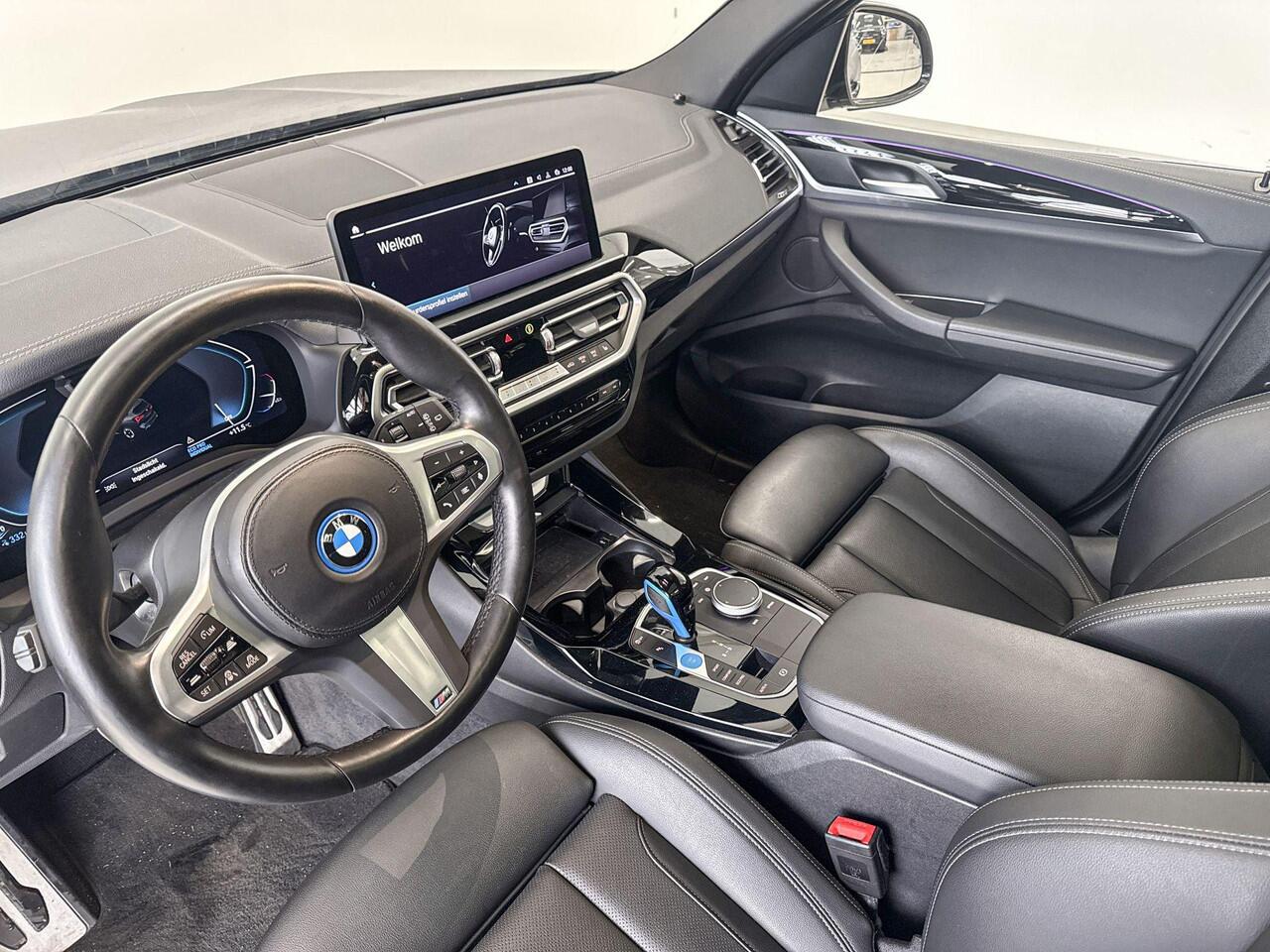 BMW X3 iX3 Executive Shadow Line Pack