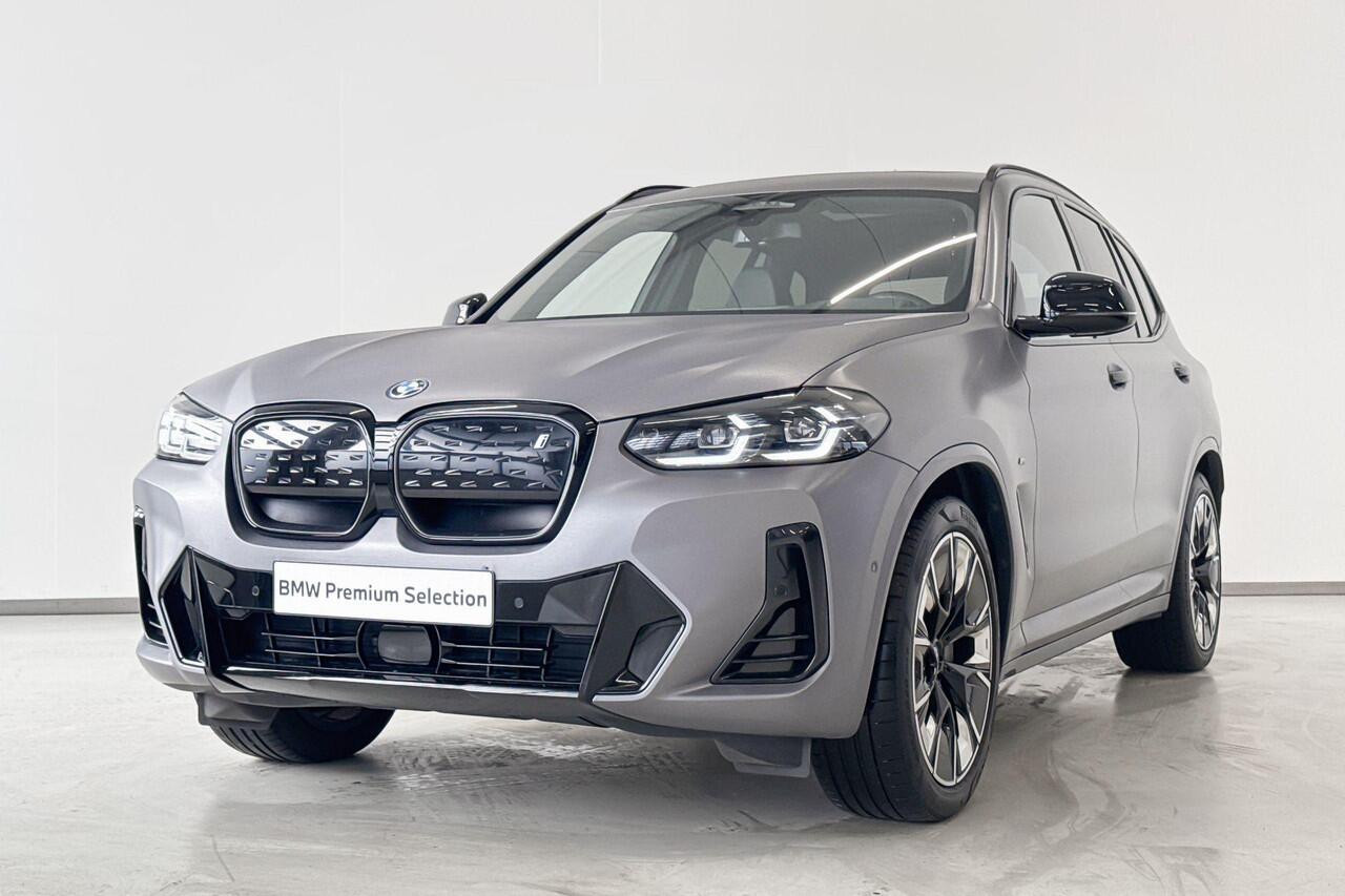 BMW X3 iX3 Executive Shadow Line Pack
