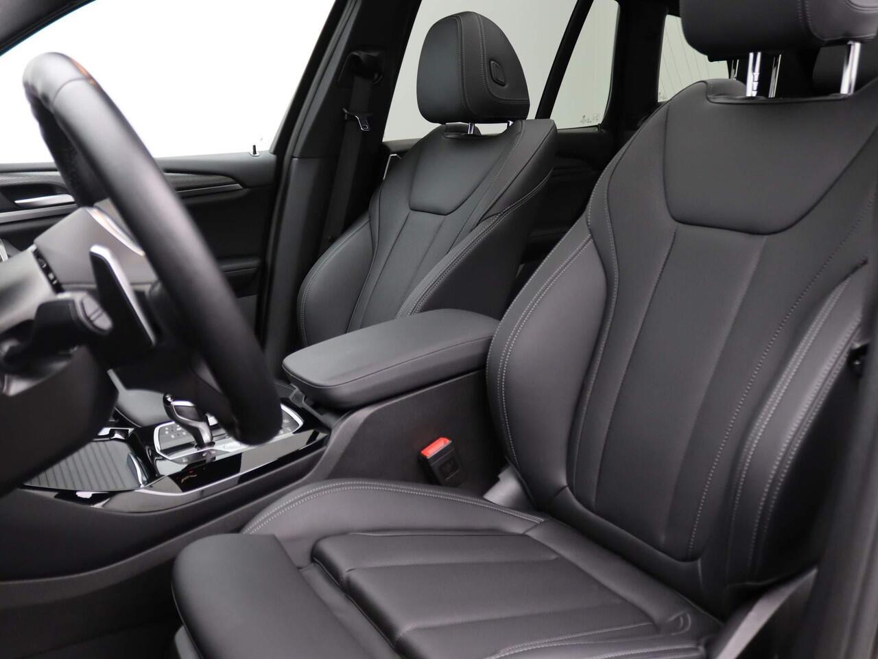 BMW X3 xDrive30e 292PK Aut. M Sport, Shadow, panoramadak, trekhaak, achteruitrijcamera, keyless entry, memory functie voorstoel, verwarmbare voorstoelen, 19" LM Velgen, All Season Banden