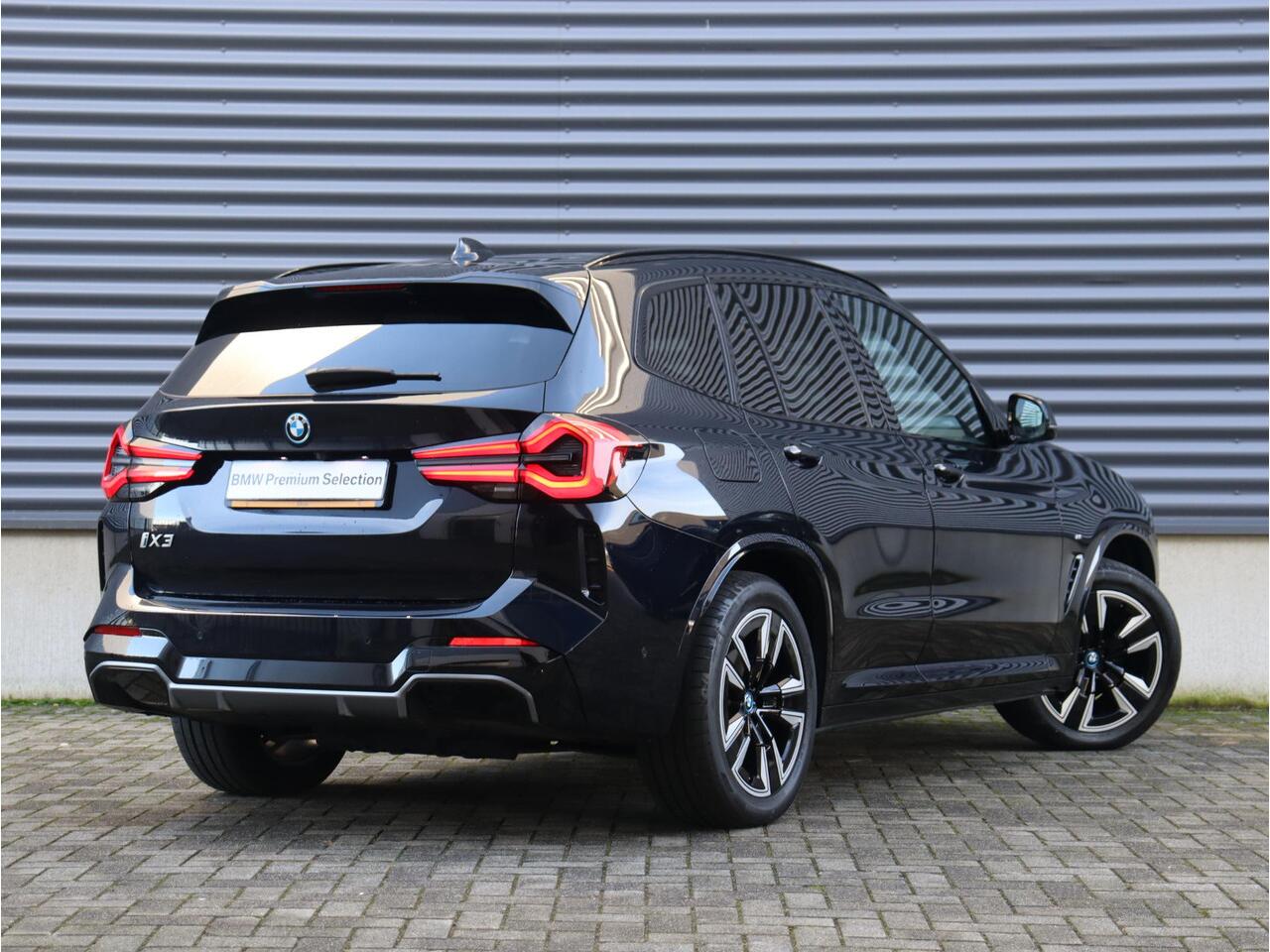 BMW X3 iX3 High Executive | M Sportpakket | Driving Assistant Prof. | Getint Glas | Stuurwielverwarming | Adaptief Onderstel | Sportstoelen | Adaptieve LED | 19'' LMV