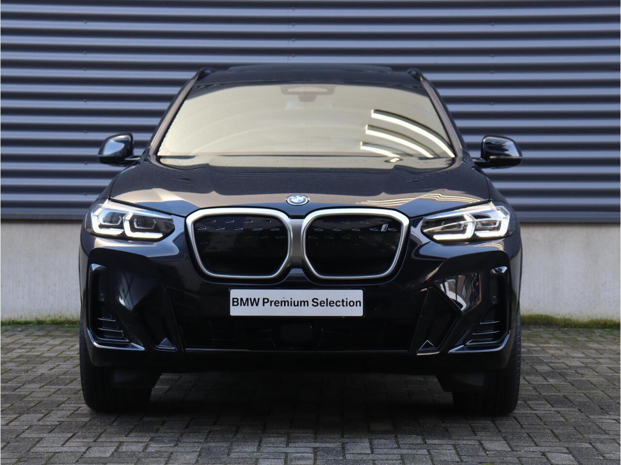 BMW X3 iX3 High Executive | M Sportpakket | Driving Assistant Prof. | Getint Glas | Stuurwielverwarming | Adaptief Onderstel | Sportstoelen | Adaptieve LED | 19'' LMV