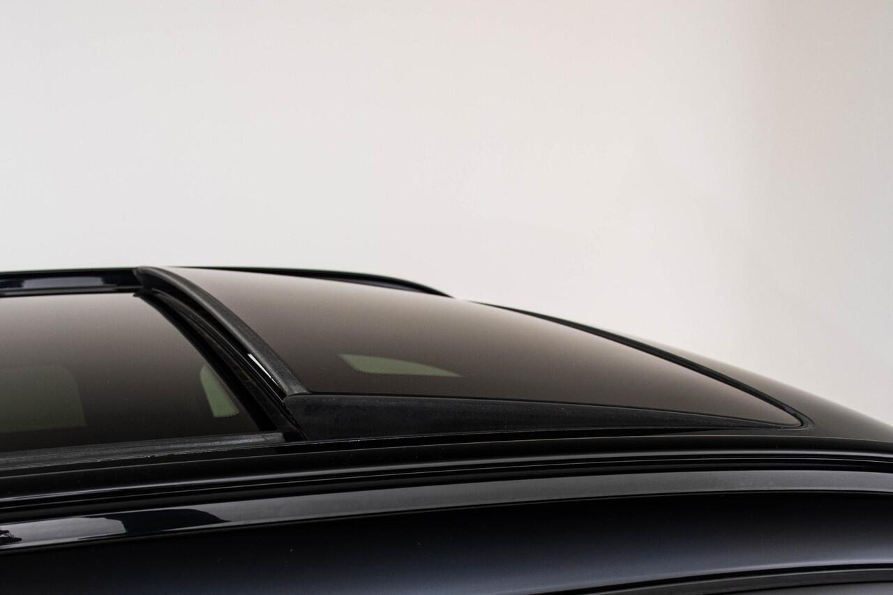 BMW X3 iX3 Executive 80 kWh Sportstoelen - Elektrisch verwarmde voorstoelen - Getinte Ruiten - Comfort Access - Ambiance verlichting - Driving Assistant Professional - Active Guard - Active Protection -