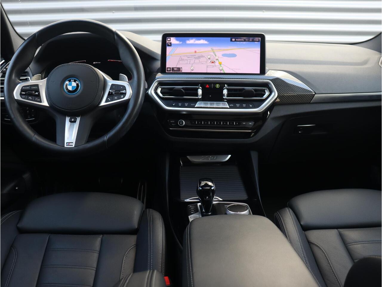 BMW X3 xDrive30e | High Executive | M Sportpakket | Panodak | Trekhaak | HiFi | Active Cruise Control | Parking Assistant Plus | Head-Up | 21'' LMV | Lentevoordeel