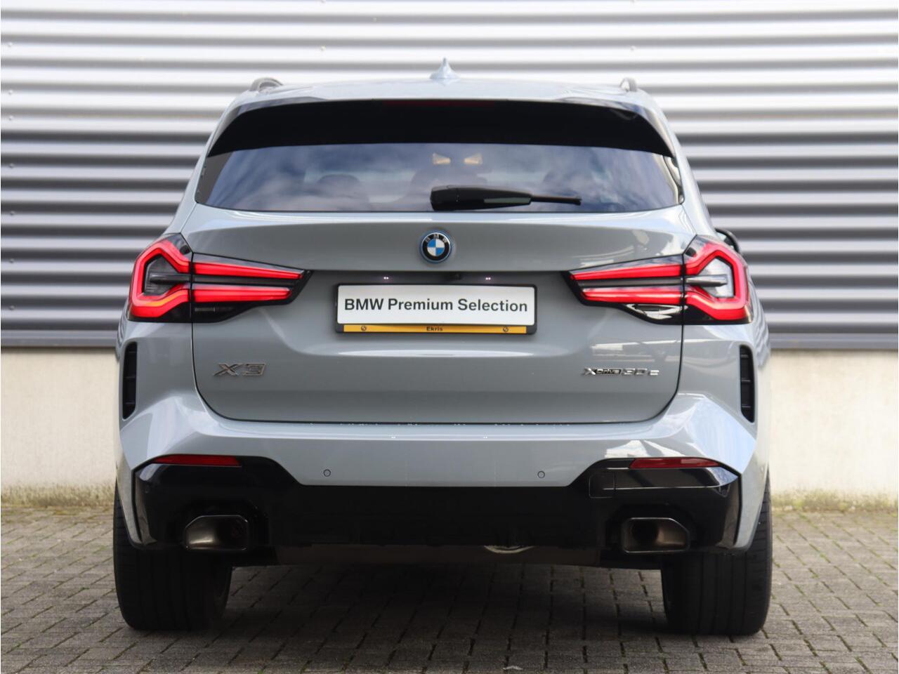 BMW X3 xDrive30e | High Executive | M Sportpakket | Panodak | Trekhaak | HiFi | Active Cruise Control | Parking Assistant Plus | Head-Up | 21'' LMV | Lentevoordeel