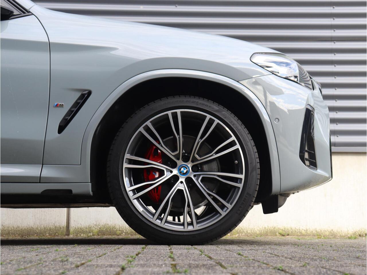 BMW X3 xDrive30e | High Executive | M Sportpakket | Panodak | Trekhaak | HiFi | Active Cruise Control | Parking Assistant Plus | Head-Up | 21'' LMV | Lentevoordeel