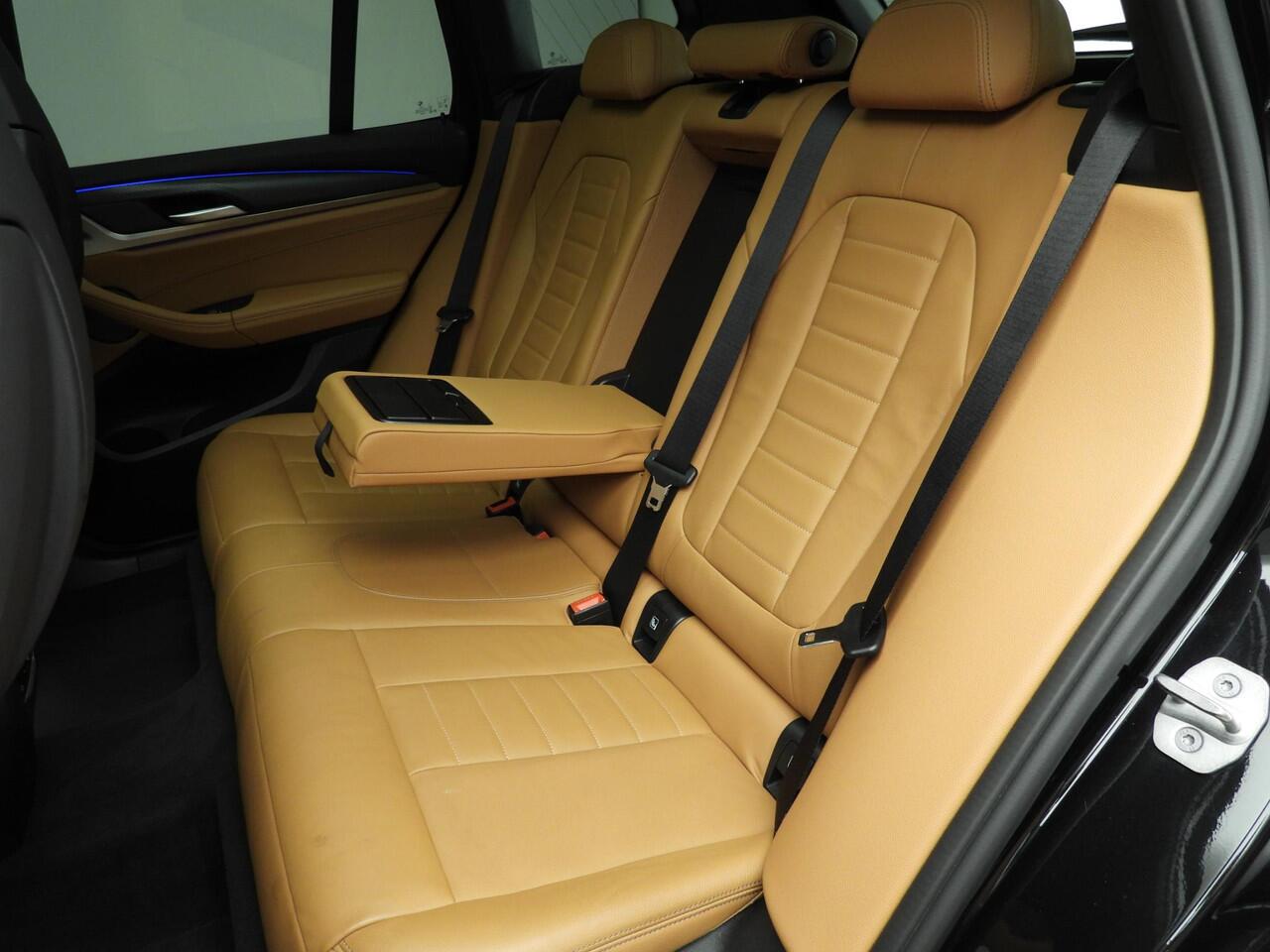 BMW X3 xDrive20i | M-Sportpakket | LED | Leder | HUD | Schuifdak | Elektr. zetels | Keyles go | DAB | Harman-kardon sound | Alu 20 inch