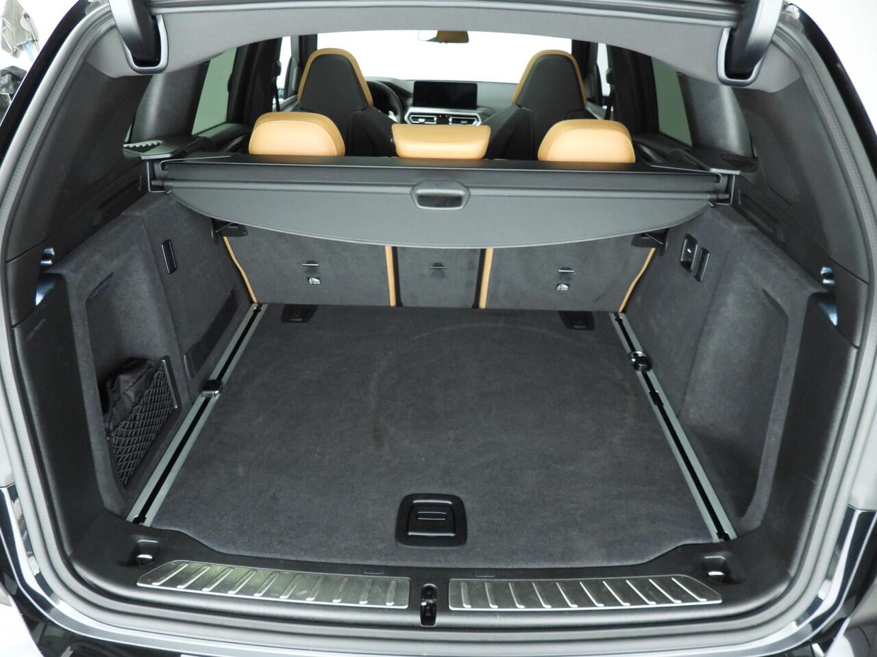 BMW X3 xDrive20i | M-Sportpakket | LED | Leder | HUD | Schuifdak | Elektr. zetels | Keyles go | DAB | Harman-kardon sound | Alu 20 inch