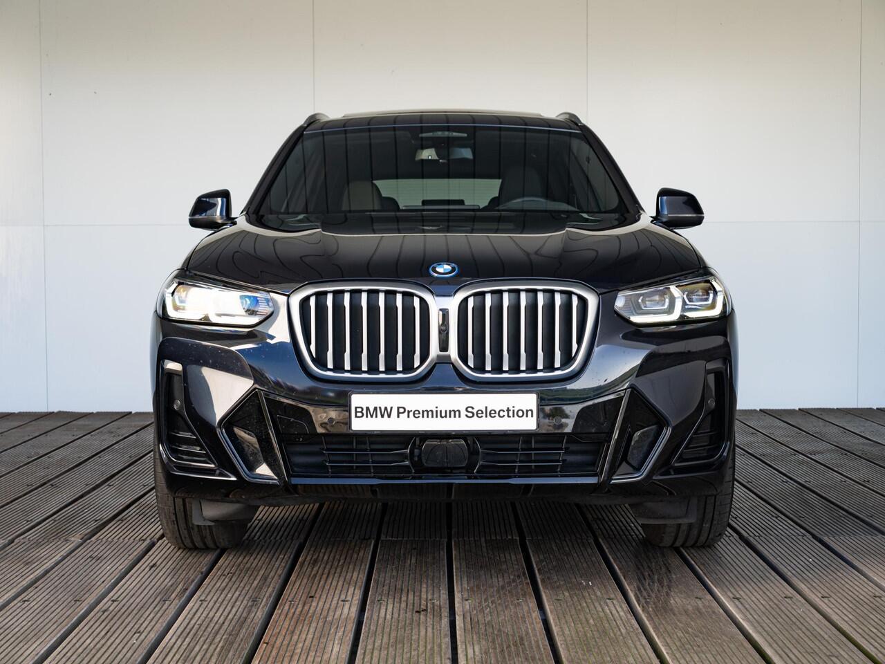BMW X3 xDrive30e | High Executive | M Sportpakket | Comfort Acces | Harman Kardon | Head-Up Display | Elektrische Trekhaak | 20'' | Panoramadak