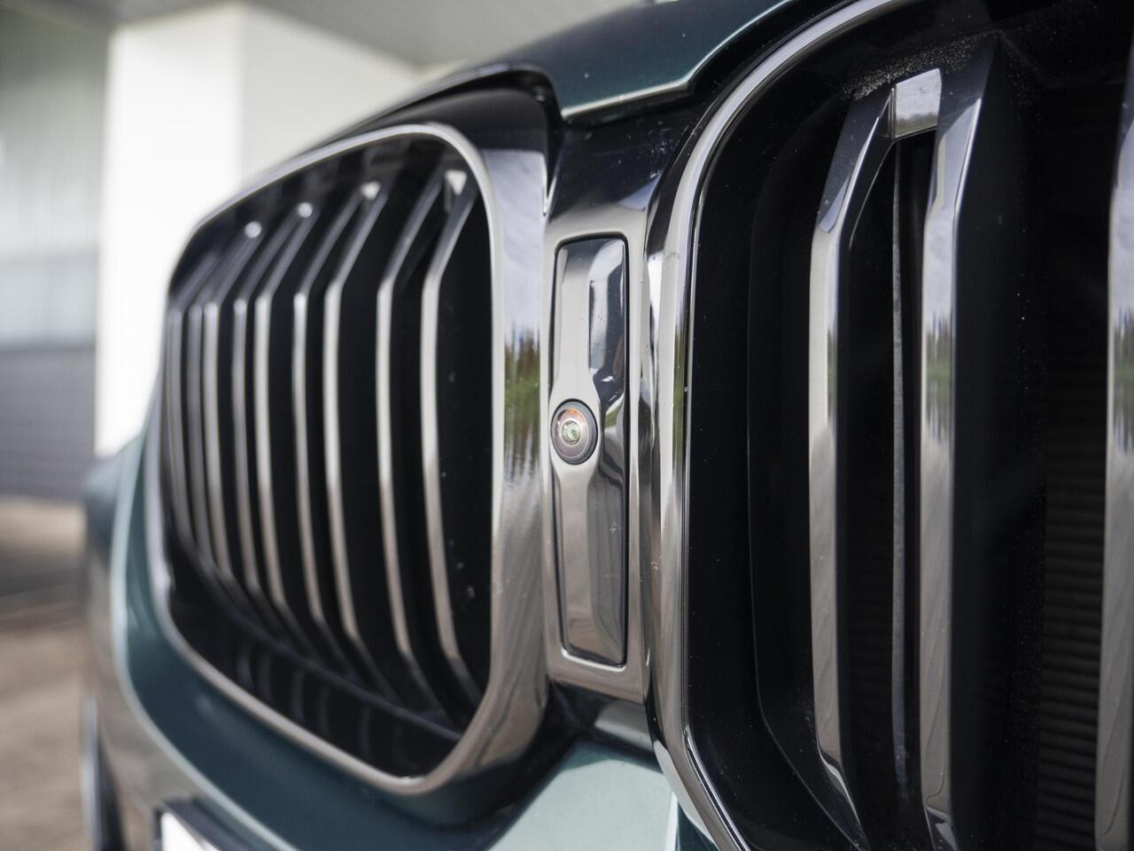 BMW X3 M40i xDrive | High Executive | M Sport Plus Pack | Harman Kardon | Verwarmd Stuurwiel | Comfort Access | Panoramadak | Laserlight | Head-Up Display | Trekhaak