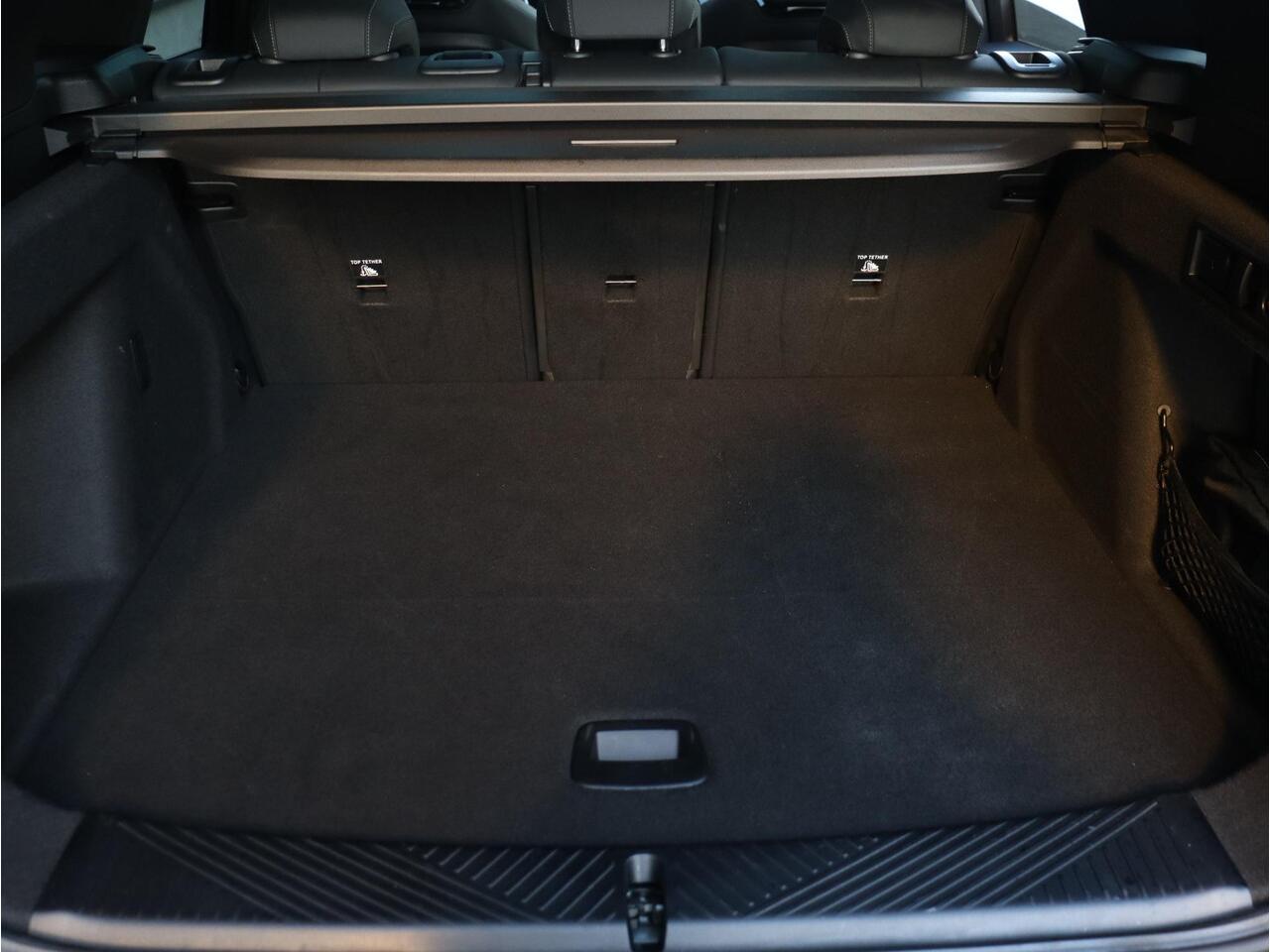 BMW X3 20d xDrive | M Sportpakket | Panodak | Trekhaak | Driving Assistant Plus | Stoelverwarming | Parking Assistant Plus | 19'' LMV