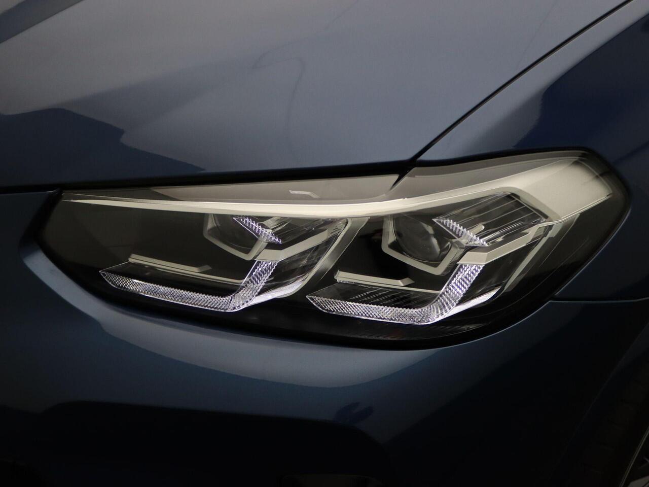 BMW X3 iX3 Executive 80 kWh Panoramadak | Trekhaak | Achteruitrijcamera | Driving Assist Prof | 19"