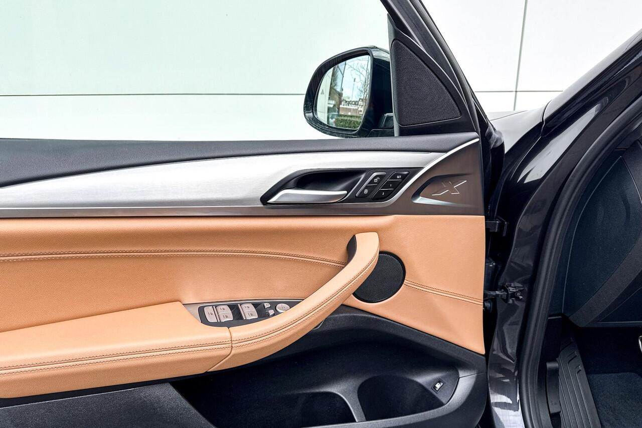 BMW X3 xDrive30e | High Executive | Trekhaak | M-Sport Pro | Panoramadak |