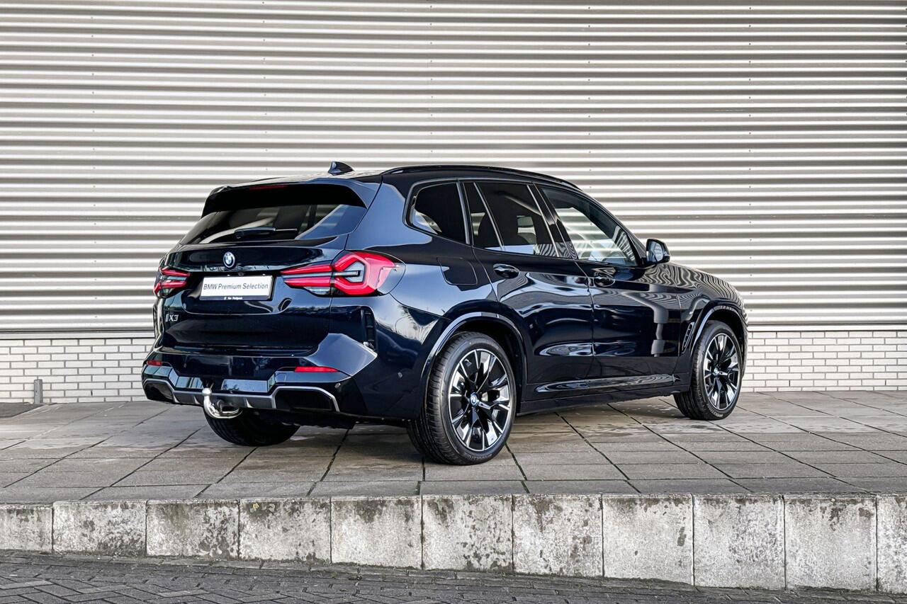 BMW X3 iX3 High Executive High Executive / Parking Pack / Safety Pack / Shadow Line Pack