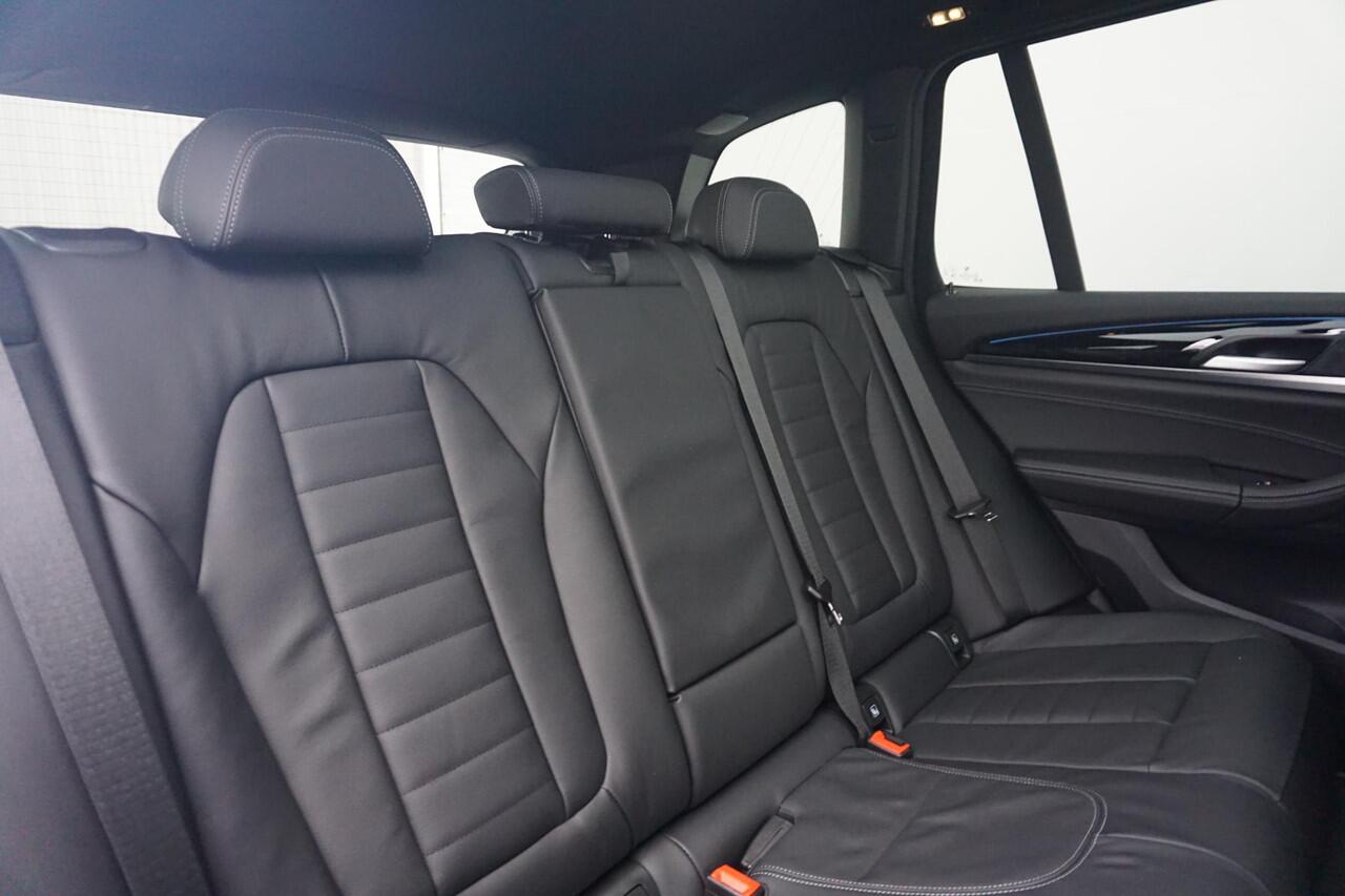 BMW X3 xDrive30e 20'' / Panoramadak / Elektrisch verstelbare stoelen / Trekhaak / HiFi System / Ekris Selection
