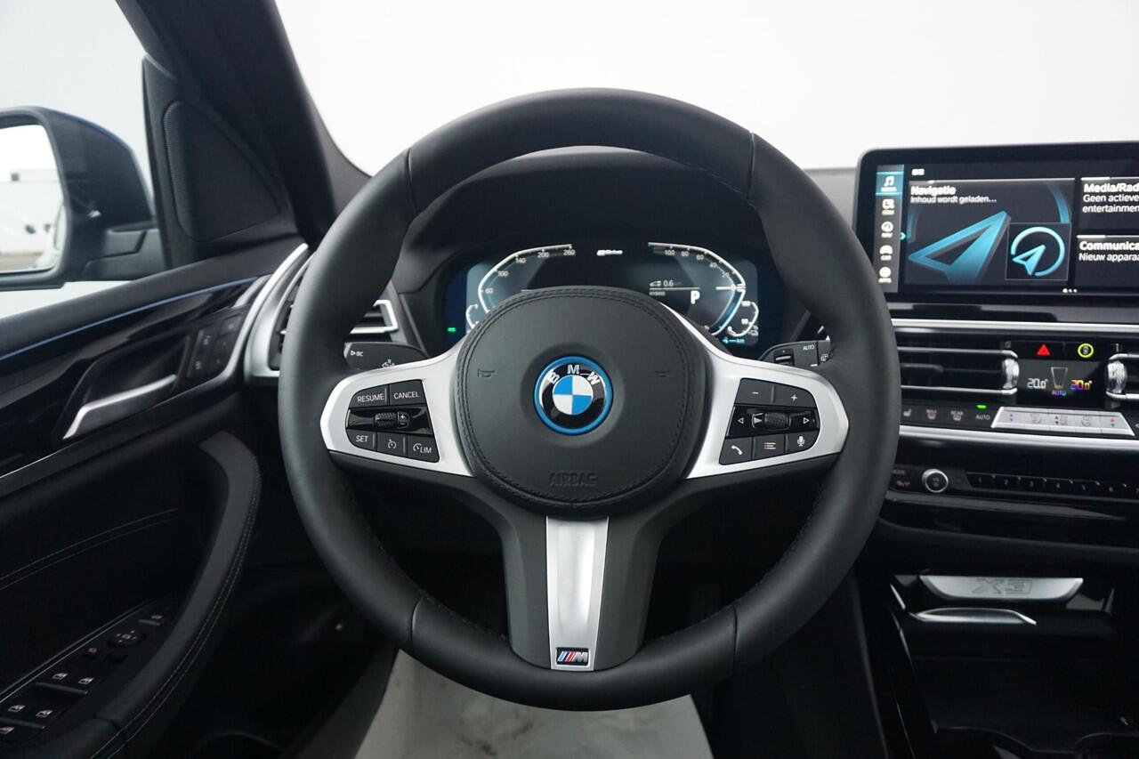 BMW X3 xDrive30e 20'' / Panoramadak / Elektrisch verstelbare stoelen / Trekhaak / HiFi System / Ekris Selection