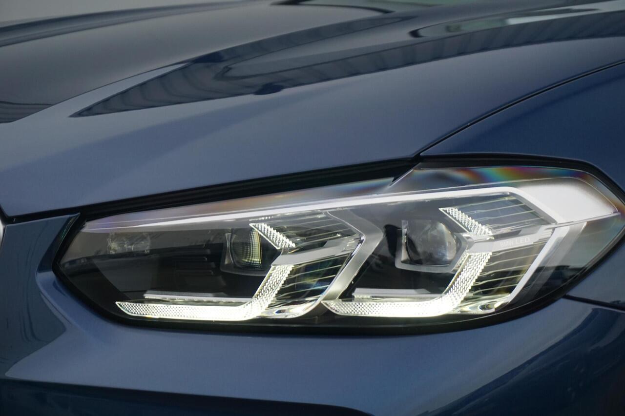 BMW X3 xDrive30e 20'' / Panoramadak / Elektrisch verstelbare stoelen / Trekhaak / HiFi System / Ekris Selection