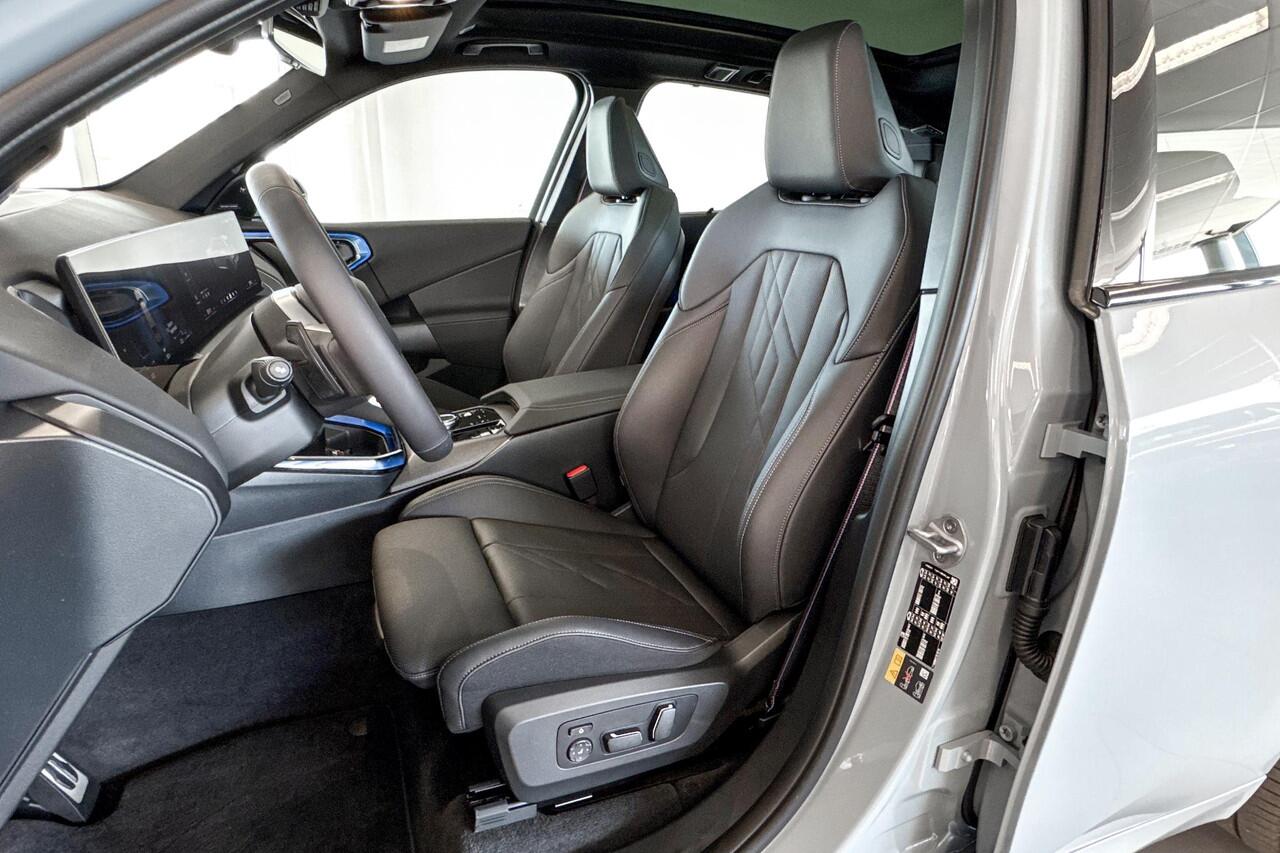 BMW X3 30e xDrive | M Sport | Harman Kardon | Iconic Glow | Stoelverwarming | Trekhaak |