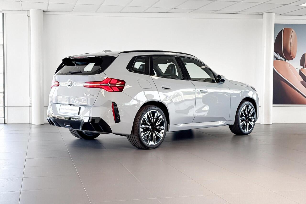 BMW X3 30e xDrive | M Sport | Harman Kardon | Iconic Glow | Stoelverwarming | Trekhaak |