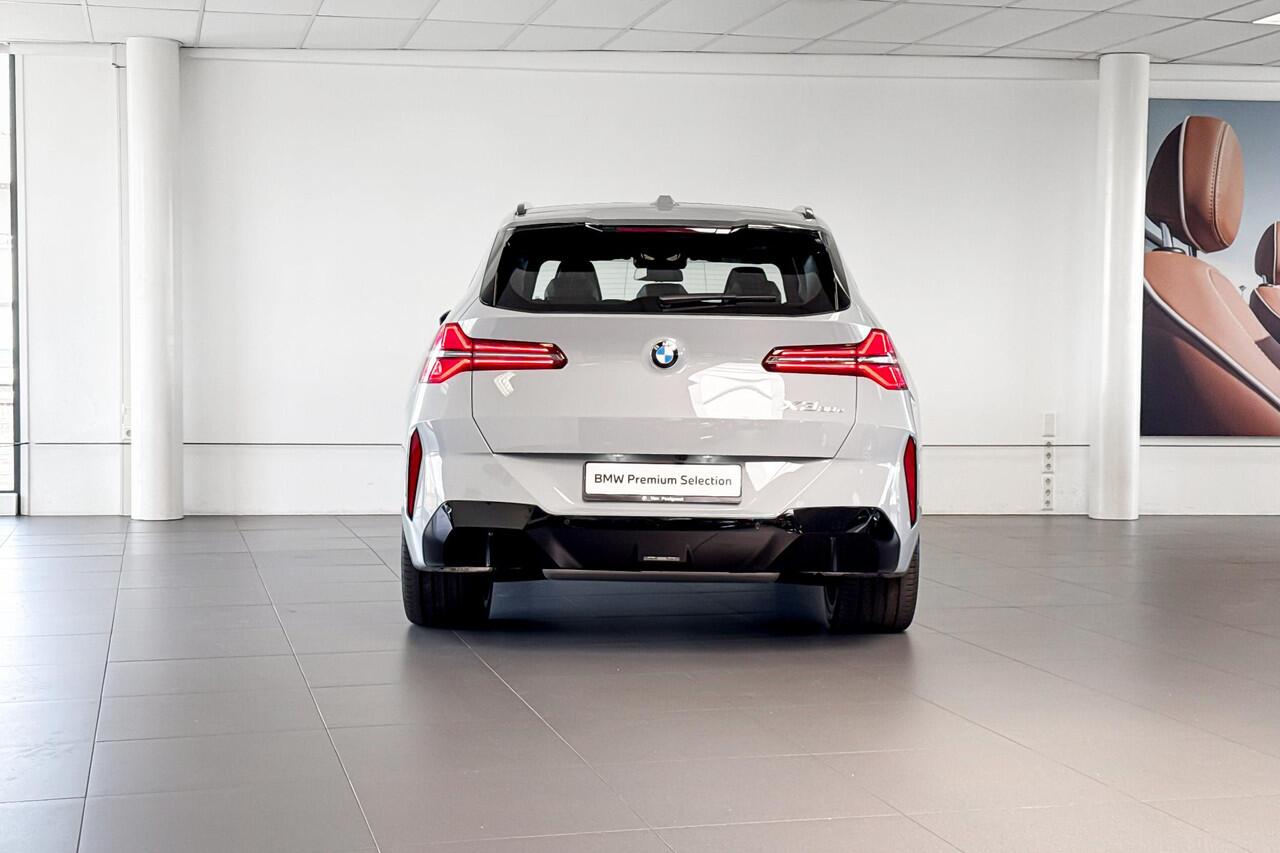 BMW X3 30e xDrive | M Sport | Harman Kardon | Iconic Glow | Stoelverwarming | Trekhaak |