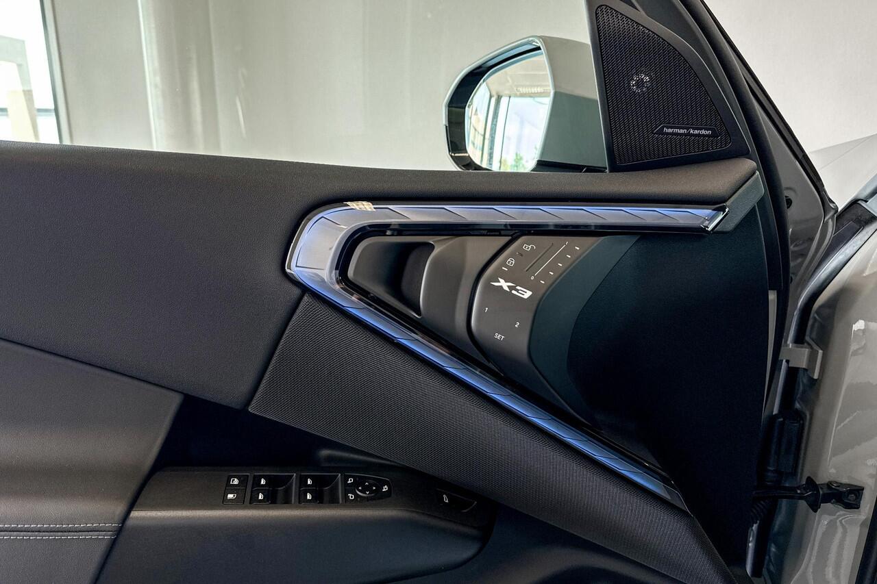 BMW X3 30e xDrive | M Sport | Harman Kardon | Iconic Glow | Stoelverwarming | Trekhaak |