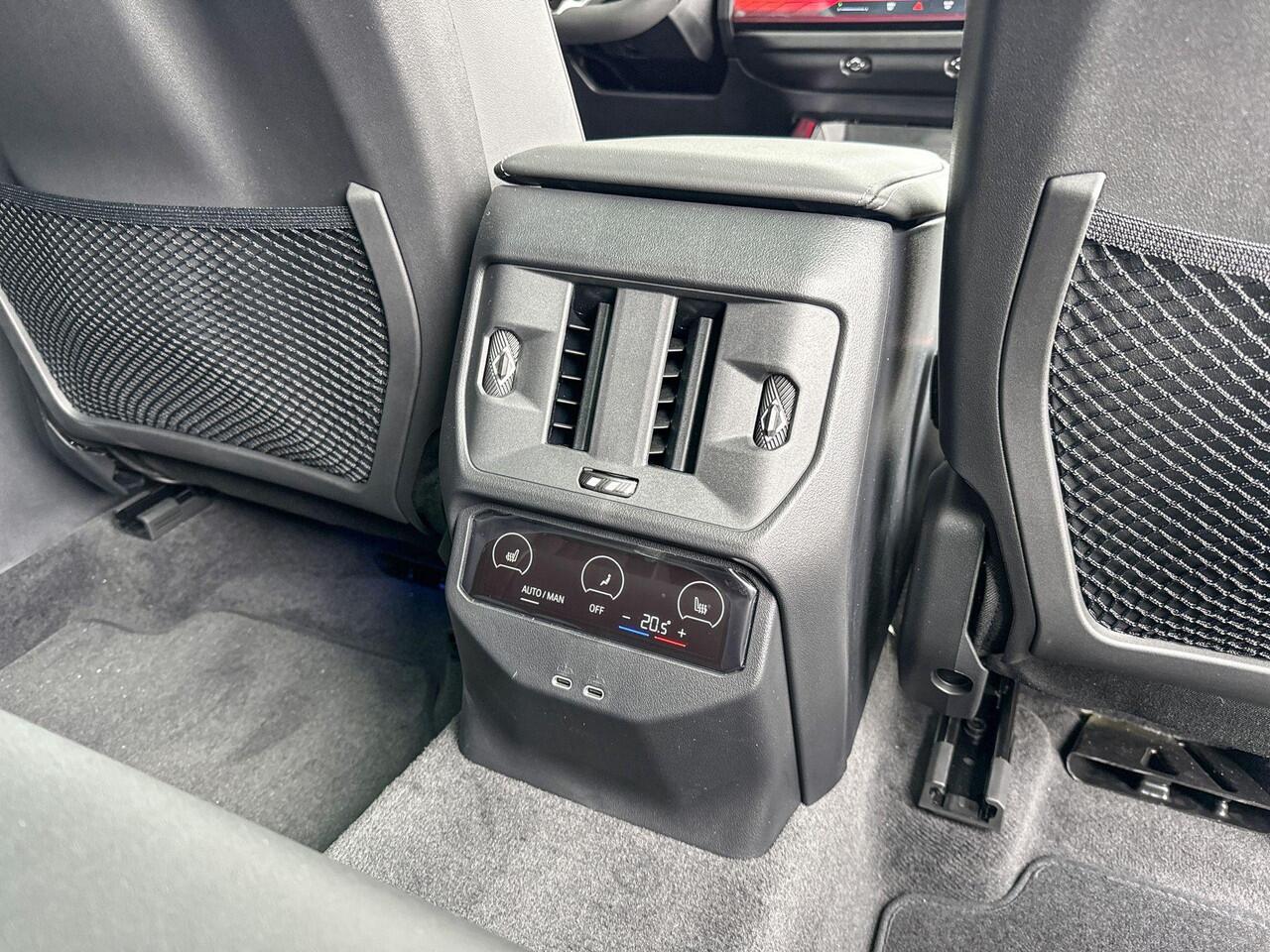 BMW X3 30e xDrive | Trekhaak met elektrisch wegklapbare kogel | Glazen panoramadak