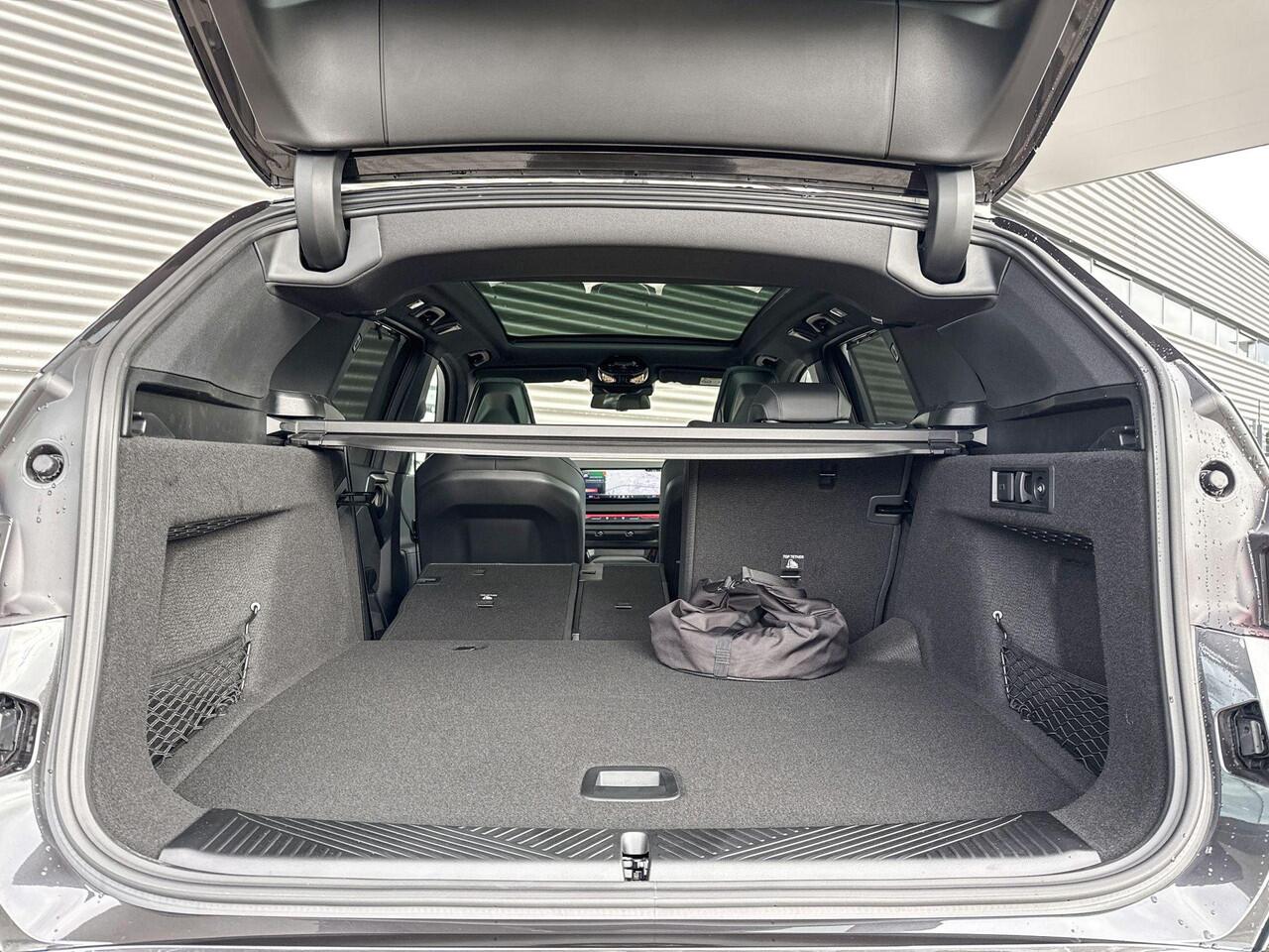 BMW X3 30e xDrive M Sportpakket Pro / Professional Pack / Comfort Pack / Trekhaak / Panoramadak