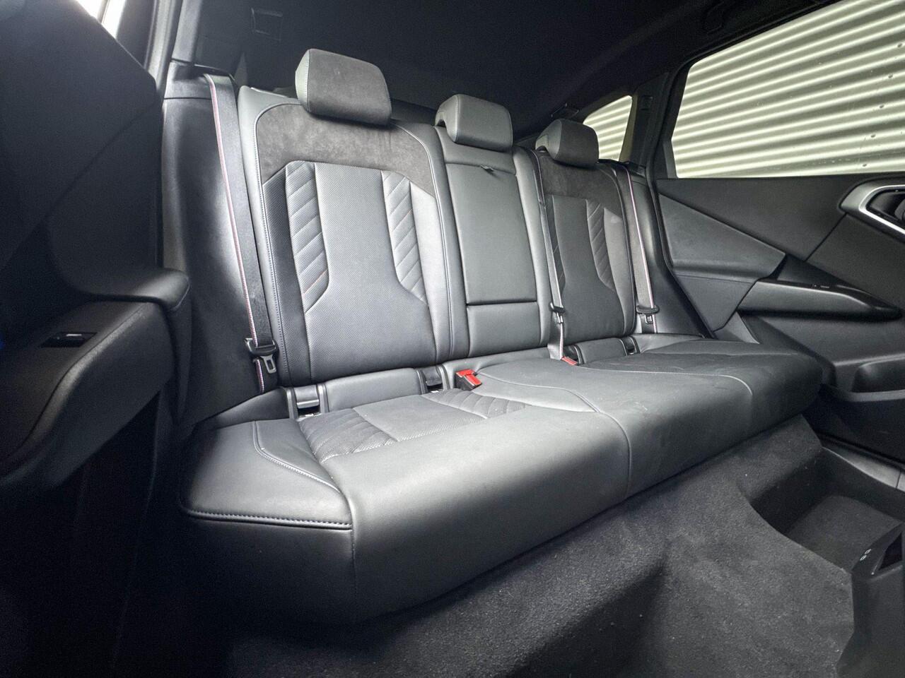 BMW X3 20 xDrive M Sportpakket / Comfort Access / Trekhaak / Achteruitrijcamera / 20 inch