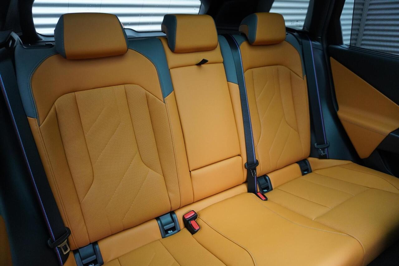 BMW X3 M50 M Sportpakket Pro | Glazen panoramadak | Driving Assistent Proffesional | Proffesional Pack | Comfort Pack | Ekris Selection