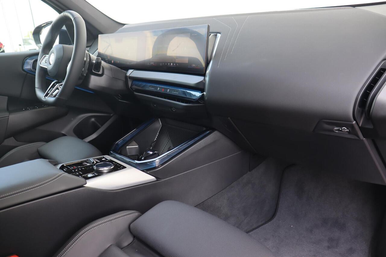 BMW X3 xDrive20 M Sport Pro | Trekhaak / Panoramadak / Stoelventilatie / Harman Kardon / Head-up / Rondomzicht camera / Cruise control adaptief