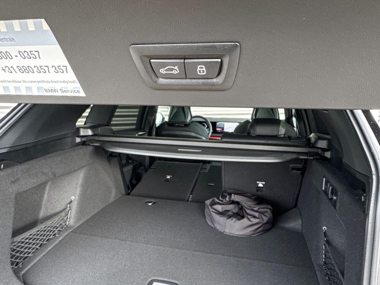 BMW X3 30e xDrive M Sportpakket Pro / Professional Pack / Comfort Pack / Trekhaak / Panoramadak