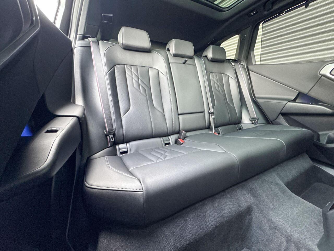 BMW X3 30e xDrive M Sportpakket Pro / Professional Pack / Comfort Pack / Trekhaak / Panoramadak