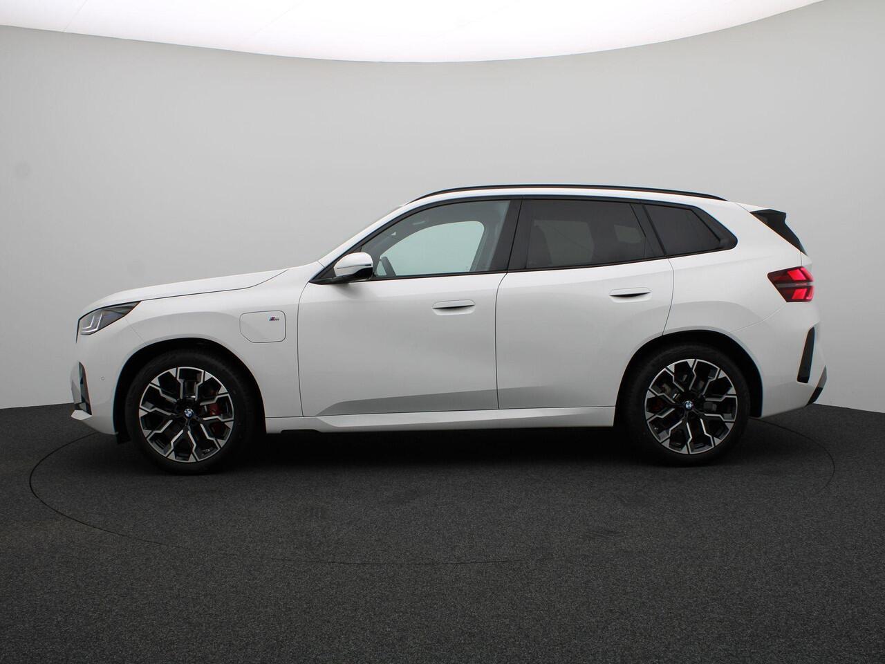 BMW X3 30e xDrive M Sportpakket Pro | Professional Pack | Premium Pack | Trekhaak | Elektrisch Verstelbare Sportstoelen | Driving Assistant Plus | Harman Kardon | 20'' | Ekris Selection