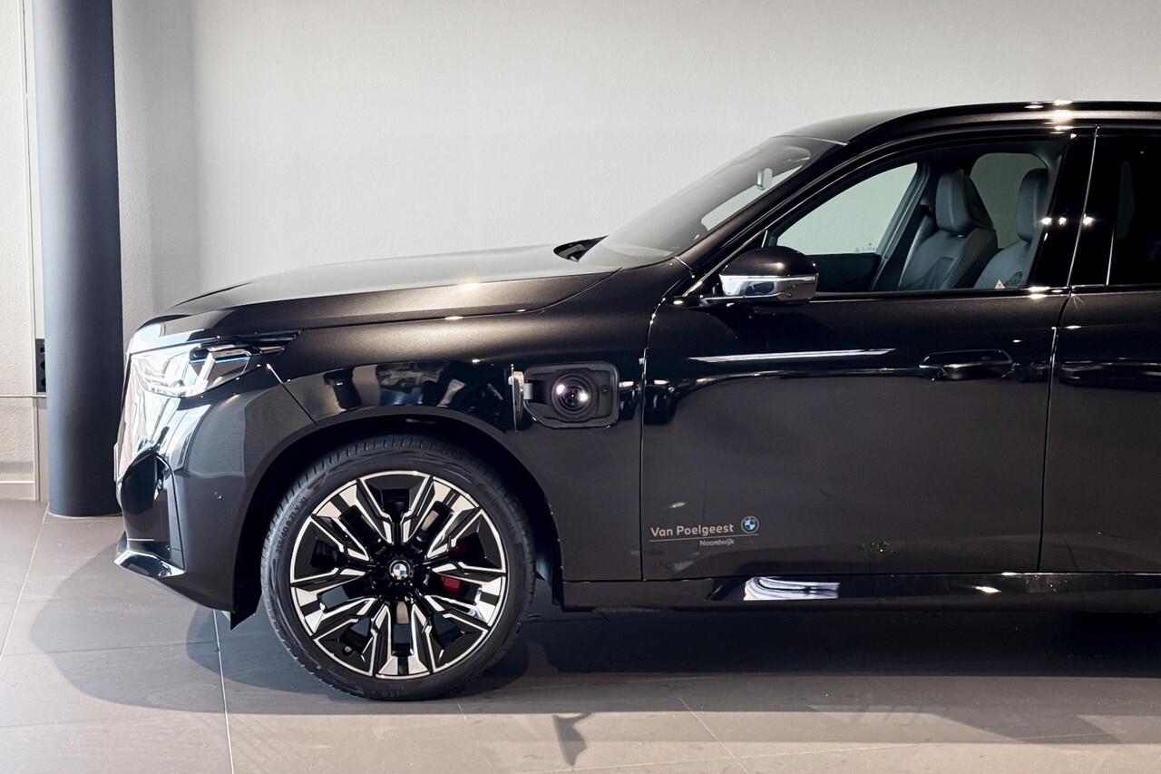 BMW X3 30e xDrive | M Sport Pro | Harman Kardon | Glazen Panoramadak | Iconic Glow | Trekhaak |