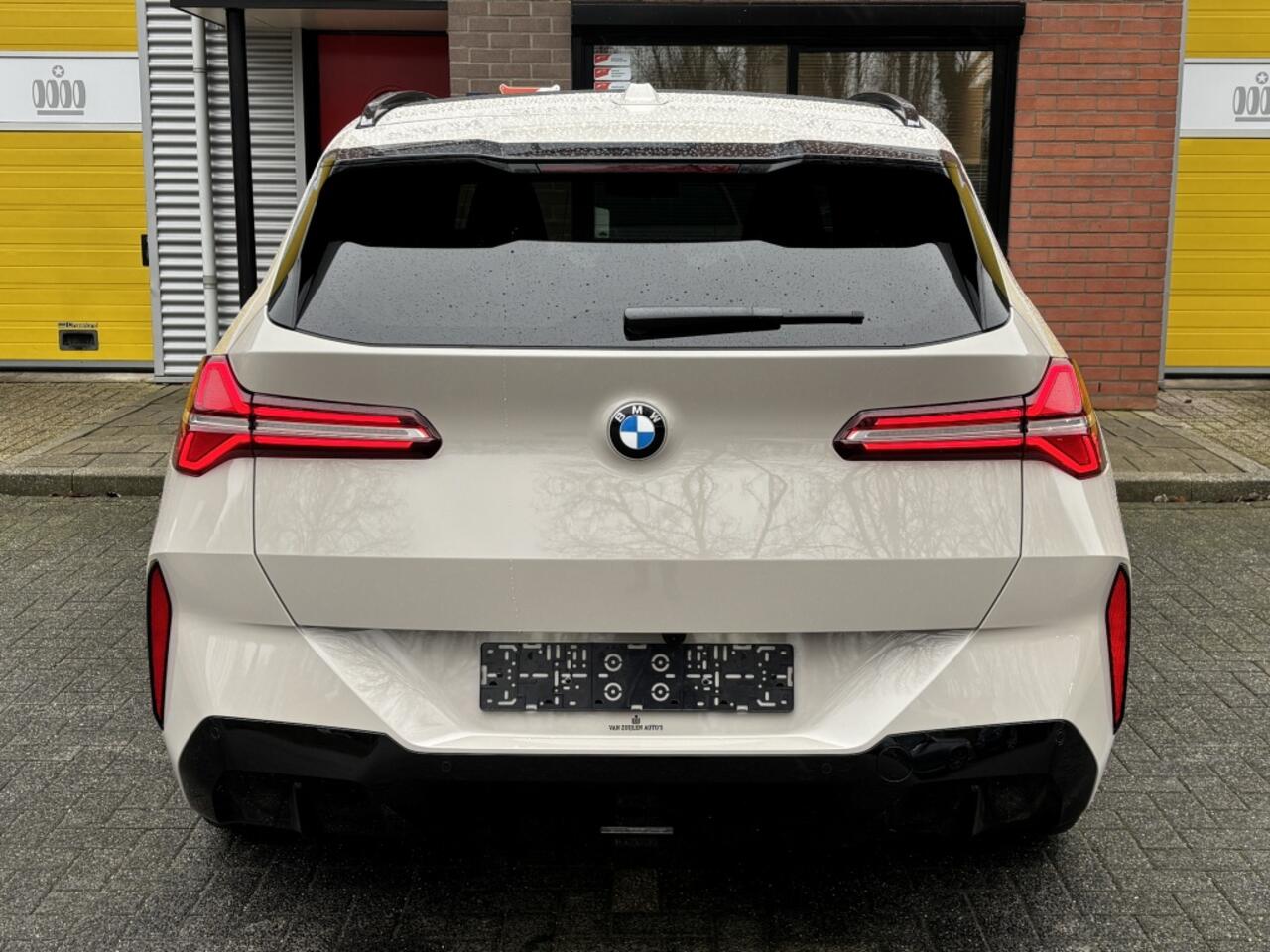 BMW X3 30e xDrive M-Sport Panorama Trekhaak Harman Memory 20"