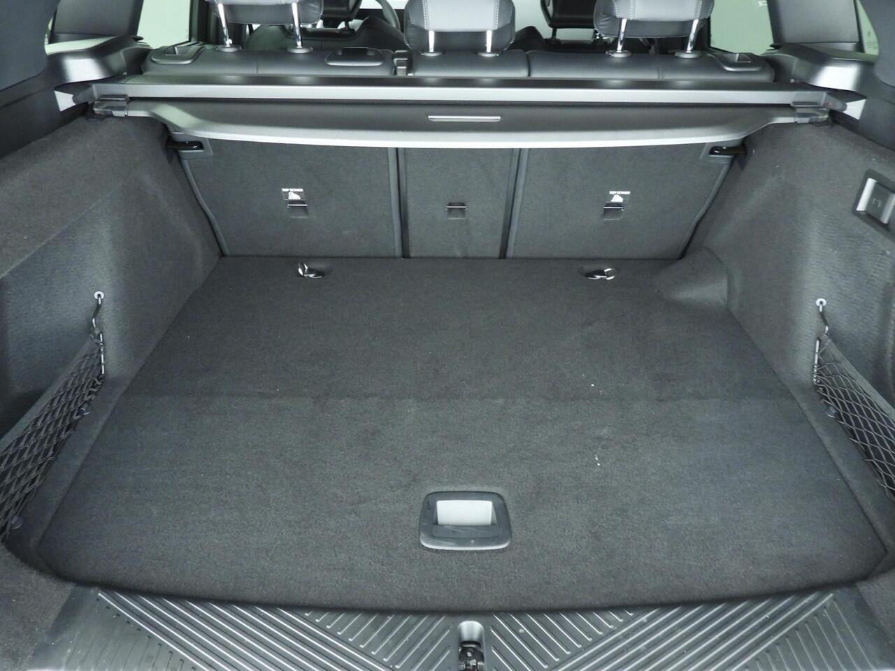 BMW X3 30e xDrive | M-Sportpakket | LED | Leder | Navigatie | Schuifdak | Sportstoelen | Stoelverwarming | DAB | Alu 20 inch