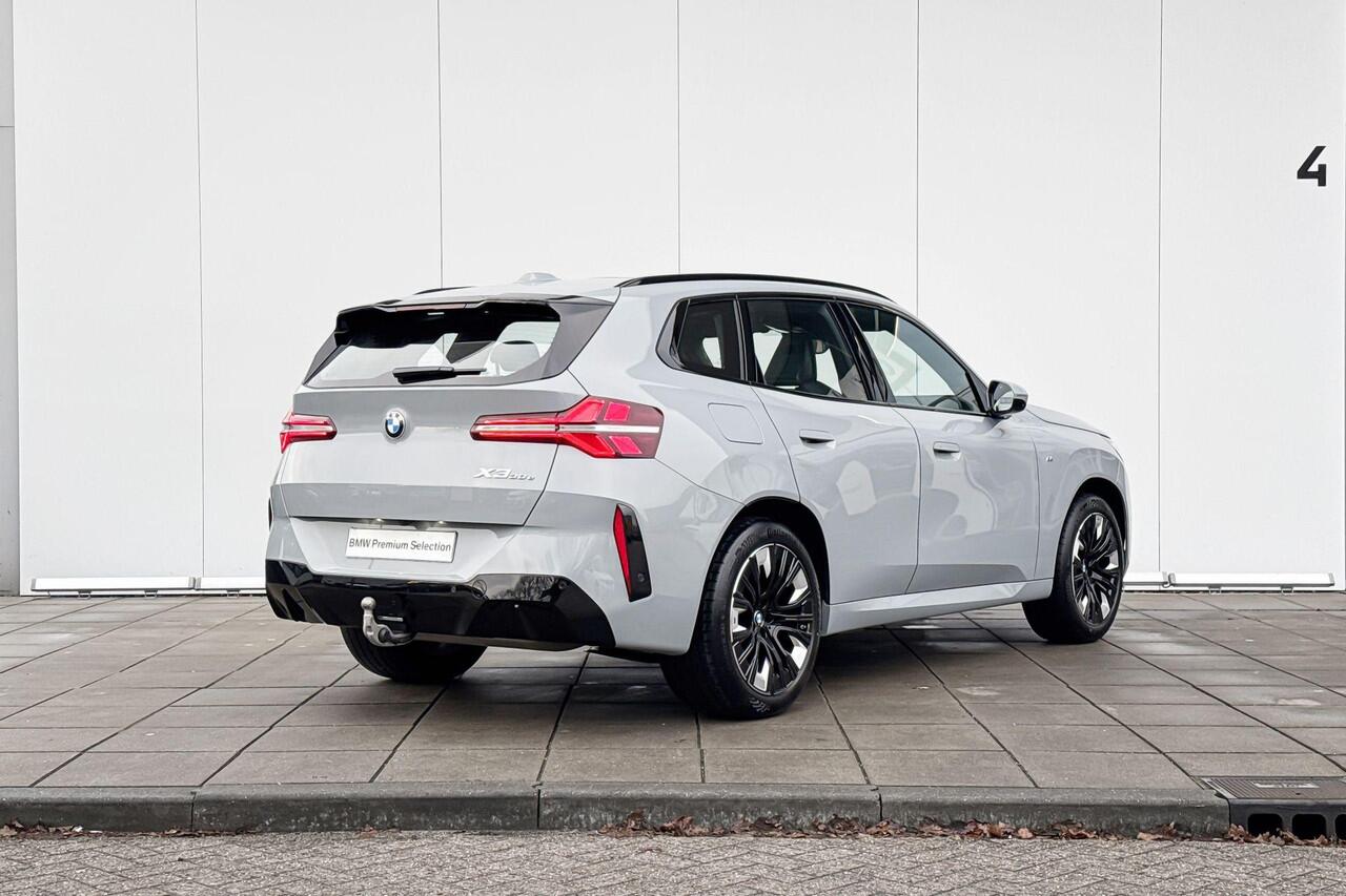 BMW X3 30e xDrive M-Sport / Head Up Display / 20 inch / Trekhaak / Stuurwielrandverwarming / Glazen Dak / Driving Assistant Plus / Stoelverwarming / Parking Assistant Plus / Harman Kardon