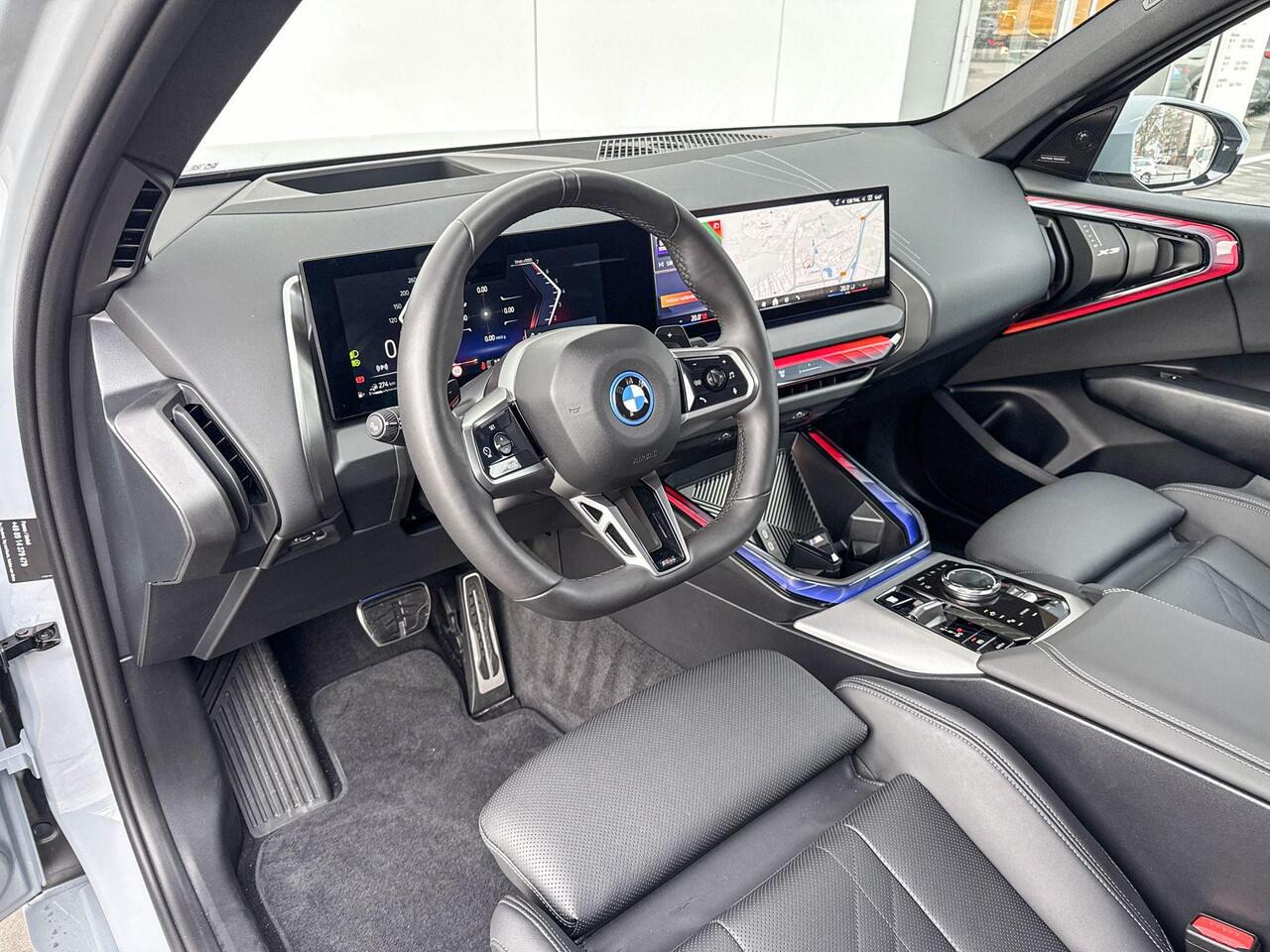 BMW X3 30e xDrive M-Sport / Head Up Display / 20 inch / Trekhaak / Stuurwielrandverwarming / Glazen Dak / Driving Assistant Plus / Stoelverwarming / Parking Assistant Plus / Harman Kardon