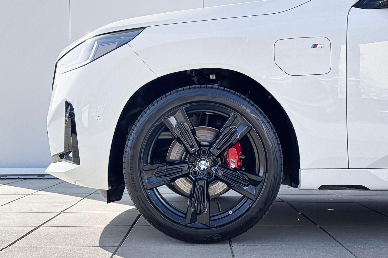 BMW X3 30e xDrive M-Sport / Glazendak / 21inch / Driving Assistant Proffesional / Stoelventilatie / Trekhaak / Head Up Display